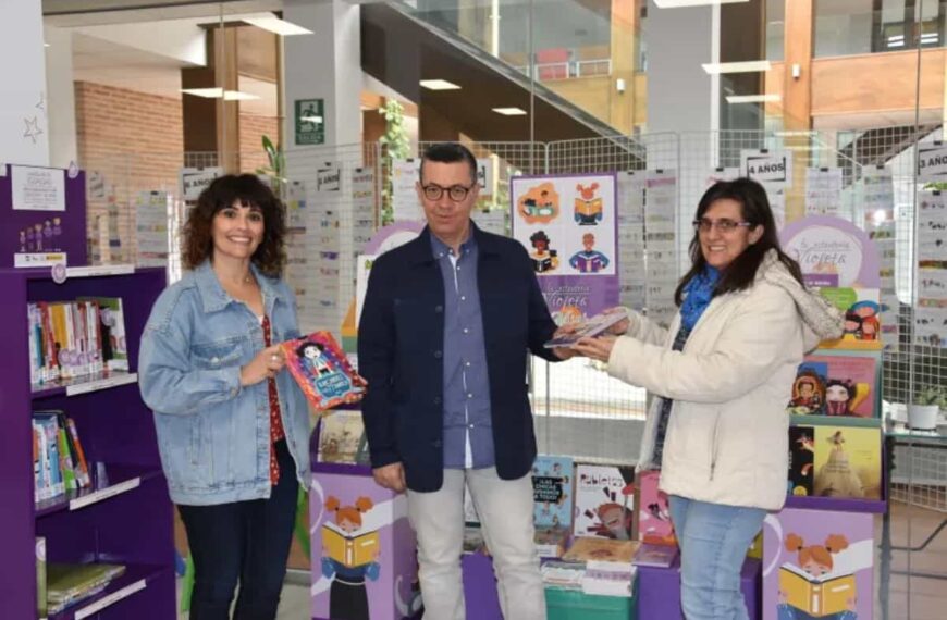 Entregado el proyecto coeducativo “La Igualdad en mi Escuela” por parte del Centro de la Mujer de Miguelturra en el Día del Libro 2022