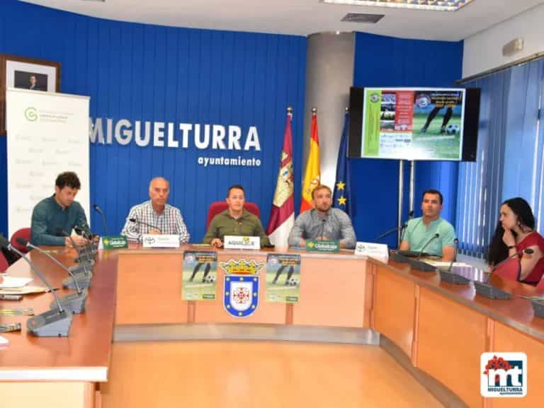 El Campus de Fútbol de Miguelturra organizado por la Escuela de Fútbol Base se celebrará del 27 de junio al 2 de julio