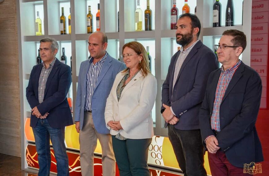 Entregados los ‘XV Premios Bombo’ a la calidad de los vinos de Castilla-La Mancha por la Hermandad de San Isidro de Tomelloso