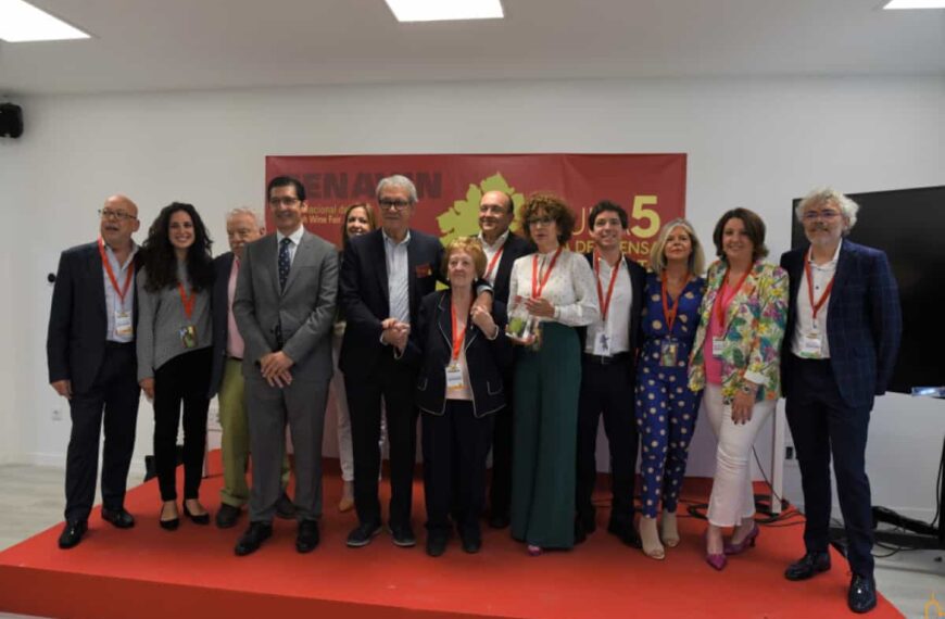 Entregan reconocimiento “Maestro Fenavin” al fallecido Rafael Díaz Salazar uno de los grandes apoyos de la Feria