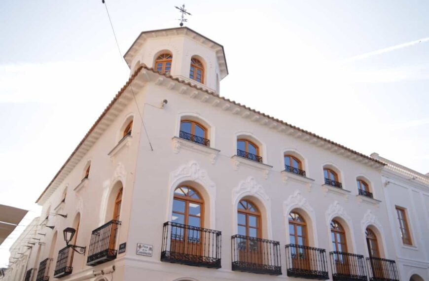 La rehabilitada Casa Josito de Manzanares ha sido inaugurada hoy por el presidente García-Page y el alcalde de la localidad
