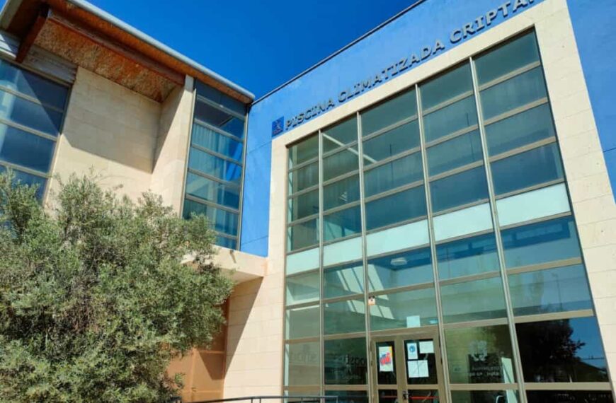 Condena a pagar a un trabajador los salarios que no cobró mientras la piscina municipal de Campo de Criptana estuvo cerrada por el Covid