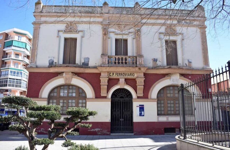 CLM vuelve a licitar Centro de Folclore de Ciudad Real, parado como el Centro de Salud de Tomelloso por subida de costes