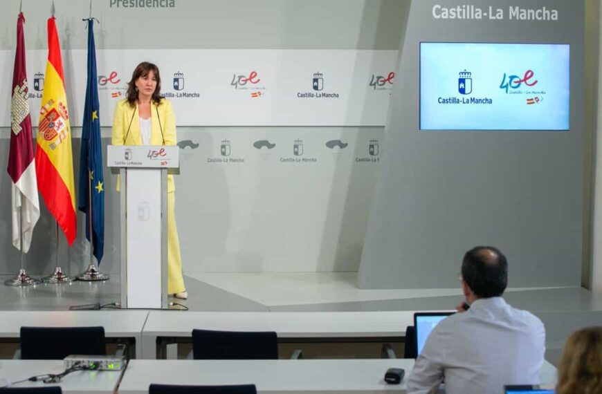 Junta contrata a 12 profesionales interinos para gestionar 125 millones de fondos europeos asignados a Bienestar Social