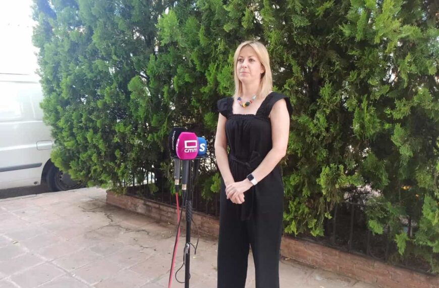 PSOE replica al PP y le pide que ayuda a los profesionales del campo "con hechos y no con palabras"