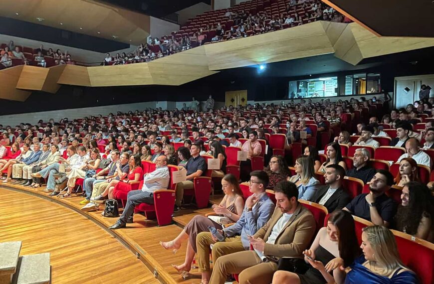 Celebrado el acto de graduación de más de 200 alumnos de la promoción 2020 / 2022 del CIFP Virgen de Gracia
