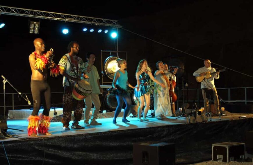 El concierto fusión “Magma” se hizo agua, fuego, tierra y aire en la mágica noche de San Juan, en el Volcán Cerro Gordo del Campo de Calatrava