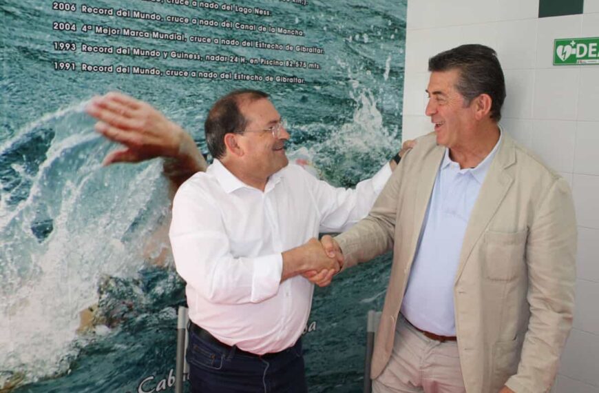 El complejo de piscinas “María Luisa Cabañero” de Puertollano es el primer espacio sin humo adhiriéndose al proyecto de la AECC