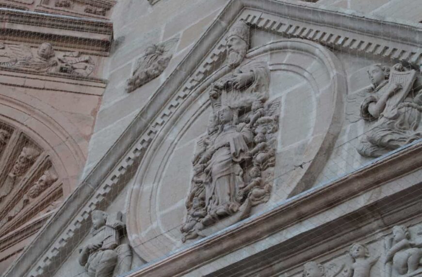 La  primera fase de las obras de restauración de la parroquia de la Asunción de Manzanares ha concluido