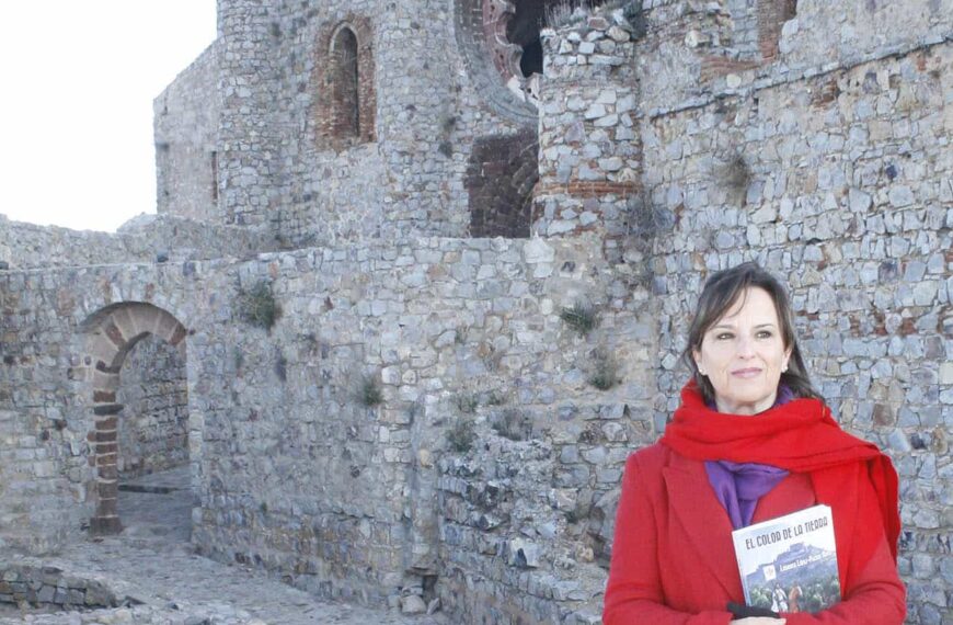 La escritora Lourdes López-Pacios Navío presenta su novela ‘El color de la tierra’ en La Confianza de Valdepeñas y en Casa Ruiz Morote de Ciudad Real