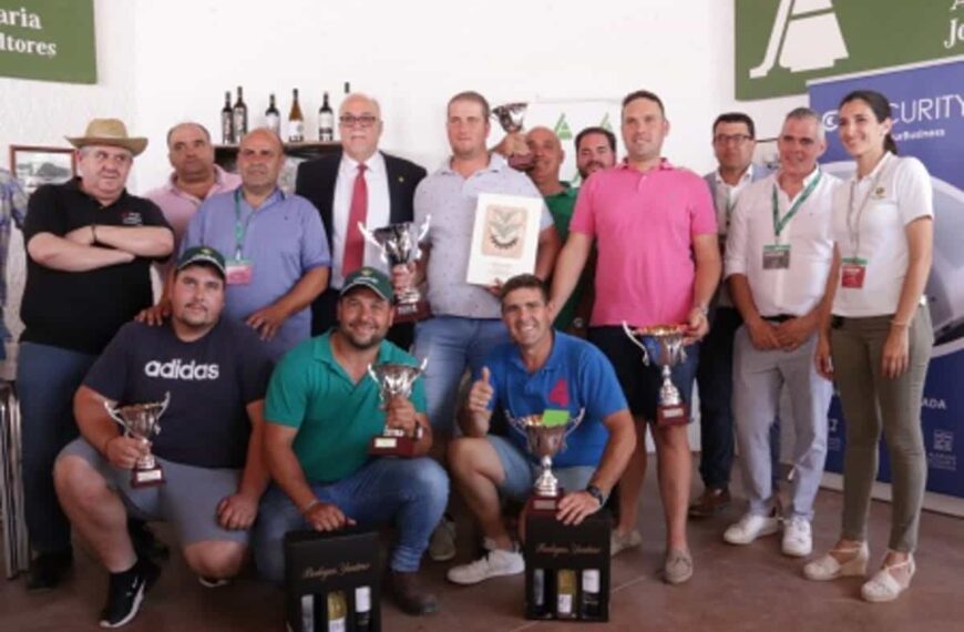 Julián Martín-Albo fue el ganador del concurso regional de habilidad en el manejo del tractor organizado por ASAJA