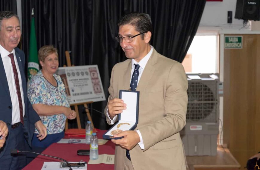 La Escuela de Ingeniería Minera e Industrial de Almadén otorgó medalla al mérito a la Diputación de Ciudad Real