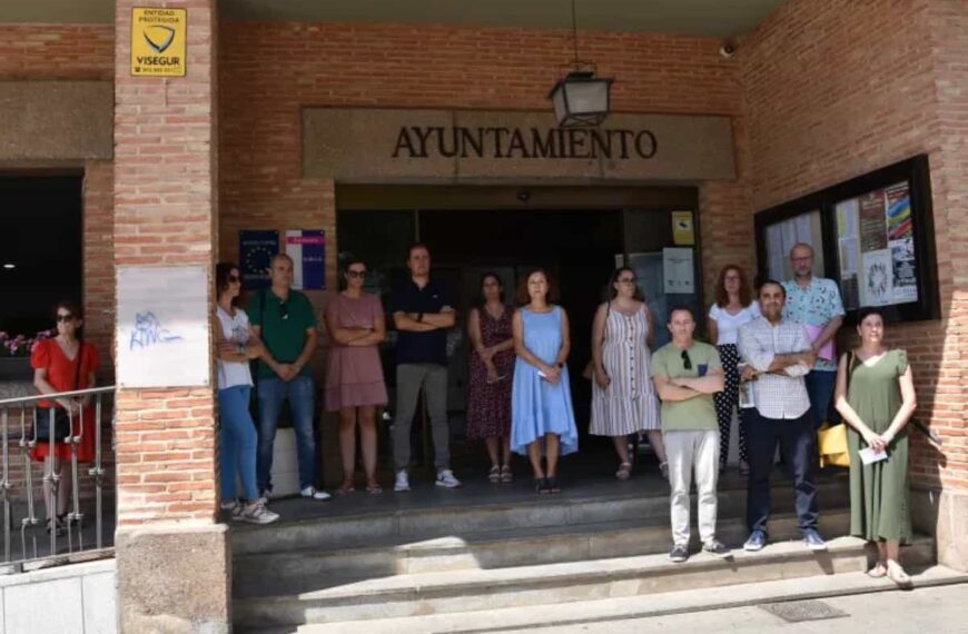 Miguelturra ha recordado a Miguel Ángel Blanco y homenajeado a todas las víctimas del terrorismo con cinco minutos de silencio