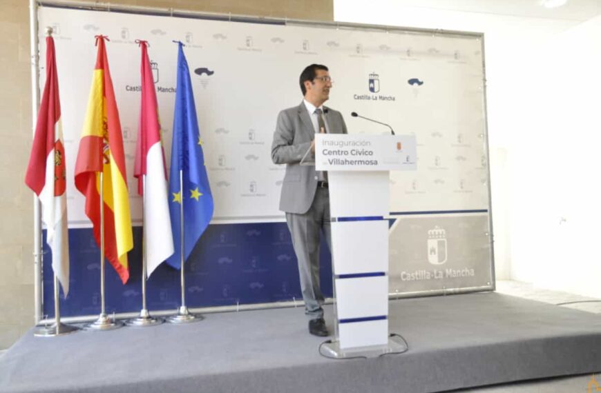 Inaugurado el Centro Cívico de Villahermosa con la presencia de medio centenar de jubilados y jubiladas que han querido vivir este momento