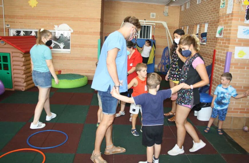 Niños con discapacidad intelectual disfrutan las vacaciones veraniegas en la Escuela de Verano del programa Incluye-Tea de Fundación Fuente Agria