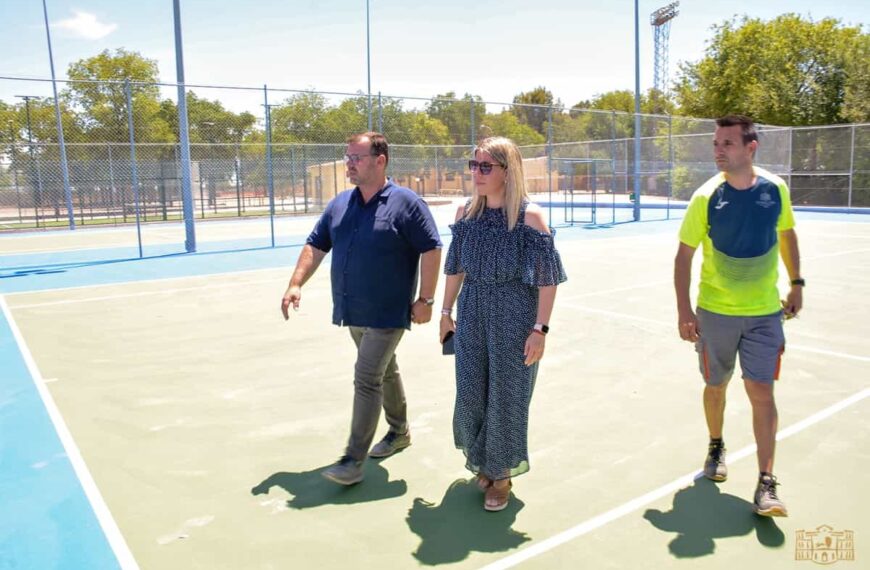 Completamente reformadas las cinco pistas del Complejo de Tenis de la Ciudad Deportiva de Tomelloso