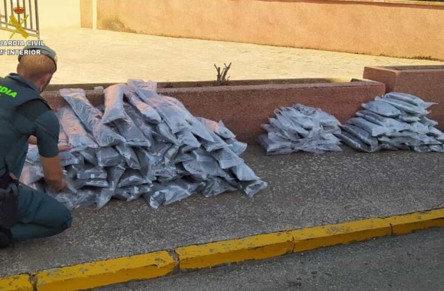 Dos detenidos en Ciudad Real por llevar en el doble fondo de un vehículo 47 kilos de marihuana y 19 de hachís