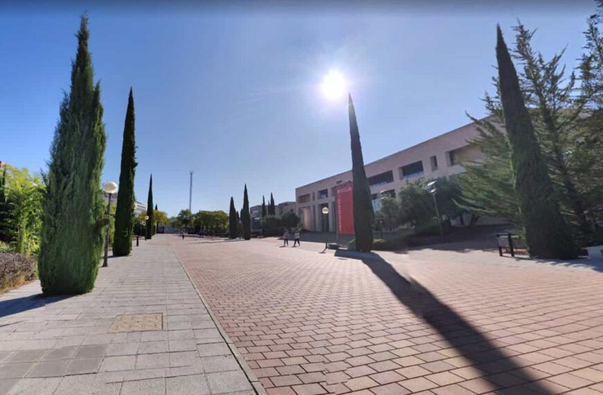 Estudiantes universitarios de Ciudad Real podrán optar a becas del Ayuntamiento de hasta 2.000 para estudiar en la UCLM