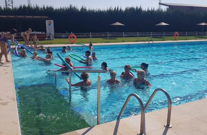 El consejero de sanidad clausura la actividad de Aquasalud en Corral de Calatrava