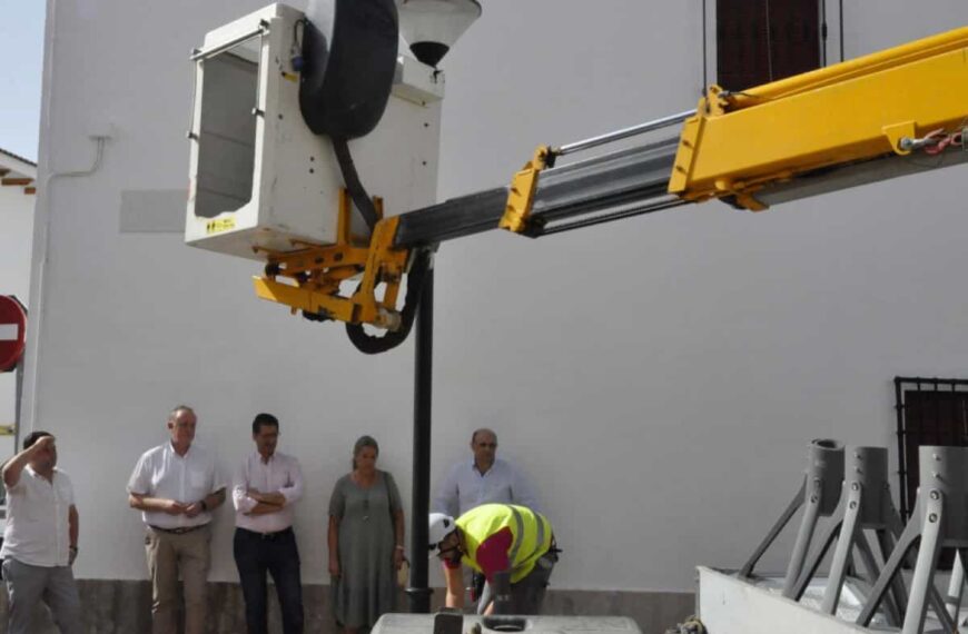 Caballero confirma que la Diputación cumplirá todas las medidas que le afectan del Plan de ahorro energético impulsado por el Gobierno de España