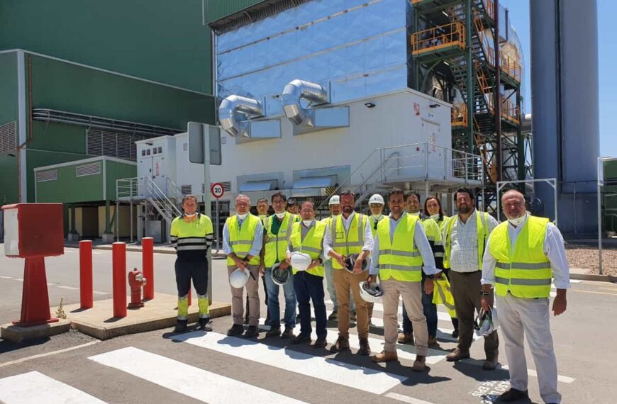 Una  visita a la Planta de Biollano de la compañía ‘Magnon Green Energy’ en Puertollano realizó el consejero de Desarrollo Sostenible