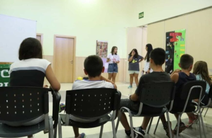 Taller de teatro y expresión corporal de la concejalía de Juventud de Manzanares para ayudar a los jóvenes en la timidez