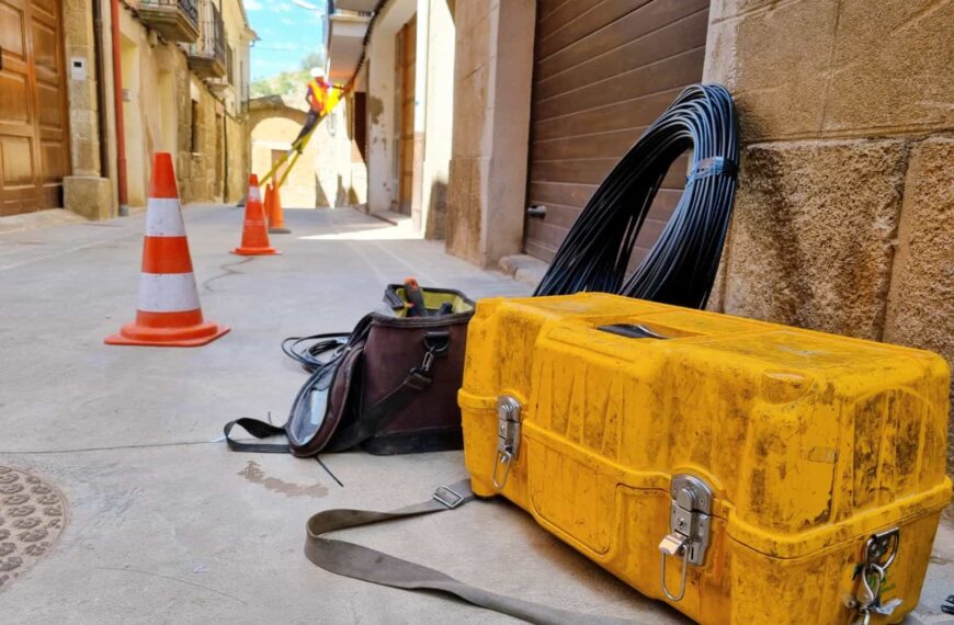 Villar del Pozo, el municipio con menos habitantes de Ciudad Real, ya tiene fibra óptica