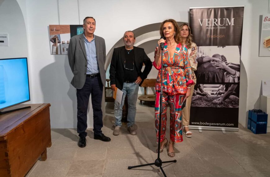 Bodegas Verum inaugura la exposición del concurso nacional de diseño divino Verum