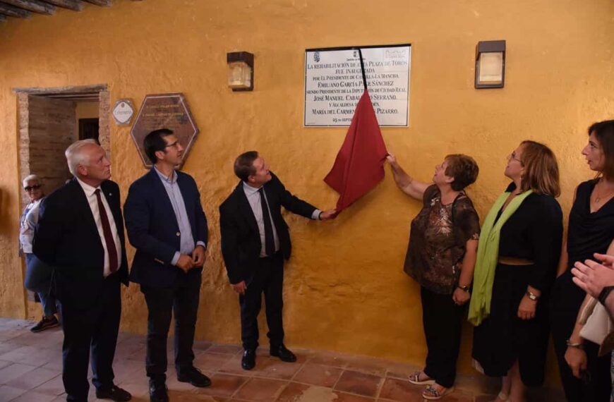 Page avanza la construcción de un helipuerto en Almadén y la incorporación de un TAC para el Centro de Especialidades