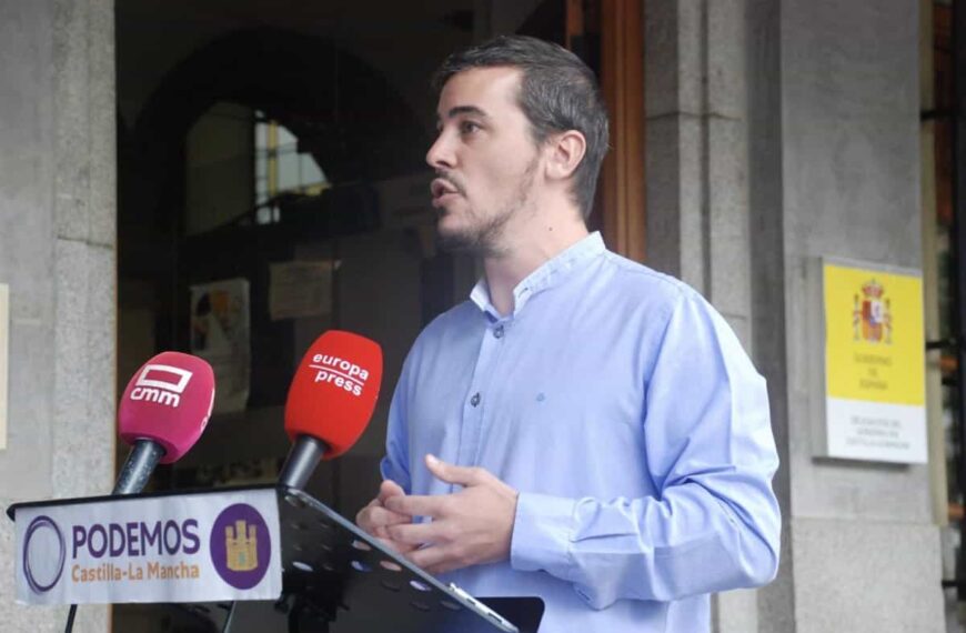 Podemos pide a Page reflexión en sus "bandazos hacia la derecha" y deje de competir con PP en propuestas conservadoras