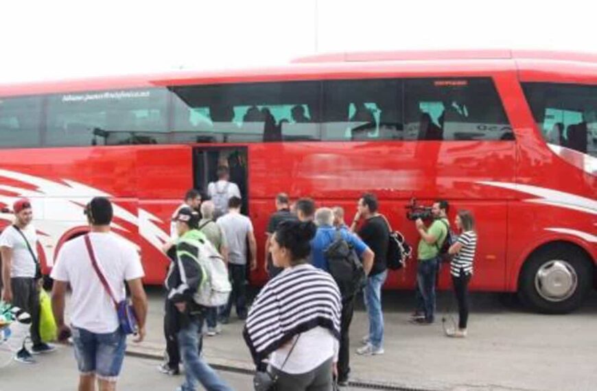 Un contingente de migrantes españoles parte el martes desde Almuradiel (Ciudad Real) a la vendimia francesa