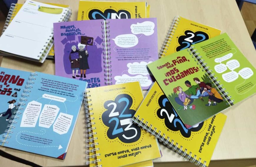 Distribuida una agenda educativa entre el alumnado de 4º de Eso de una decena de centros educativos de Puertollano