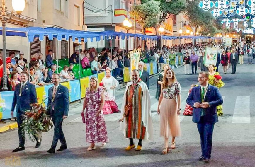 La alcaldesa de Tomelloso participó este fin de semana a las fiestas patronales de Moros y Cristianos en honor a la Virgen de los Desemparados en Ibi