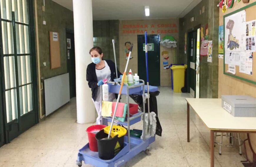 Abierto el plazo de presentación de solicitudes de la bolsa de trabajo “Colegio Seguro” para el refuerzo de la limpieza de los centros educativos de Puertollano