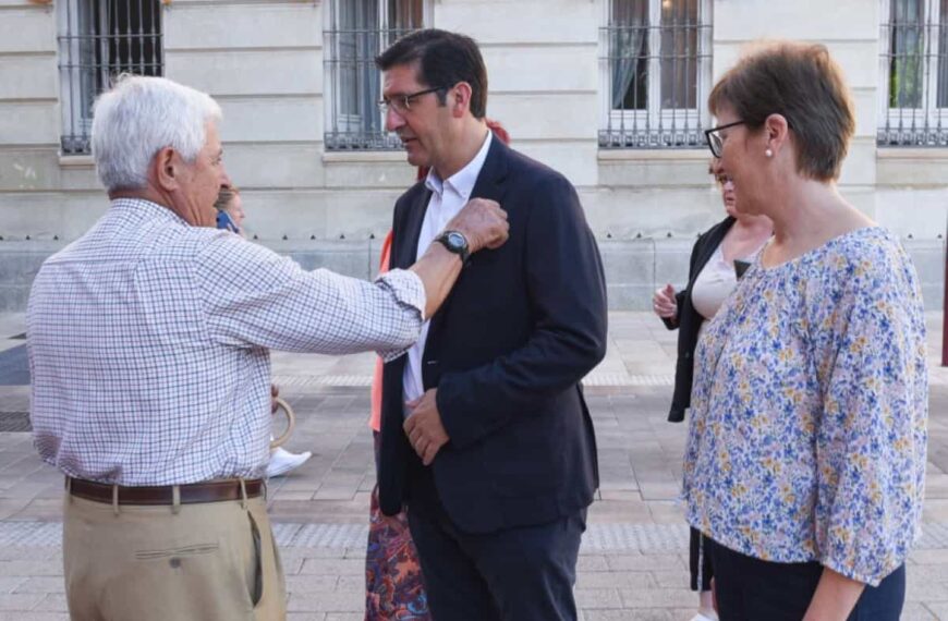 La Asociación de Familiares de Enfermos de Alzheimer de Ciudad Real ha celebrado su cuestación del Día Mundial del Alzheimer que ha contado con el apoyo de la Diputación