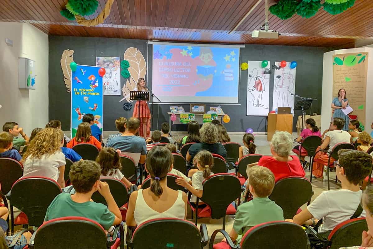 Finalizó el exitoso Juego Lector del Verano de Tomelloso con participación de  118 niños entre ellos 19 “Superlectores”