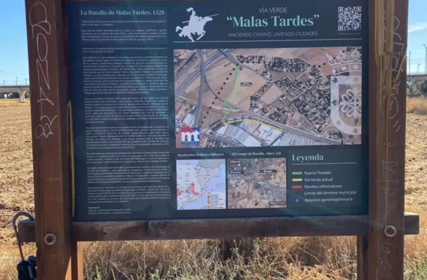 Con nuevo diseño los 2 carteles anunciadores de la Vía de Malas Tardes de Miguelturra que sufrieron vandalismo