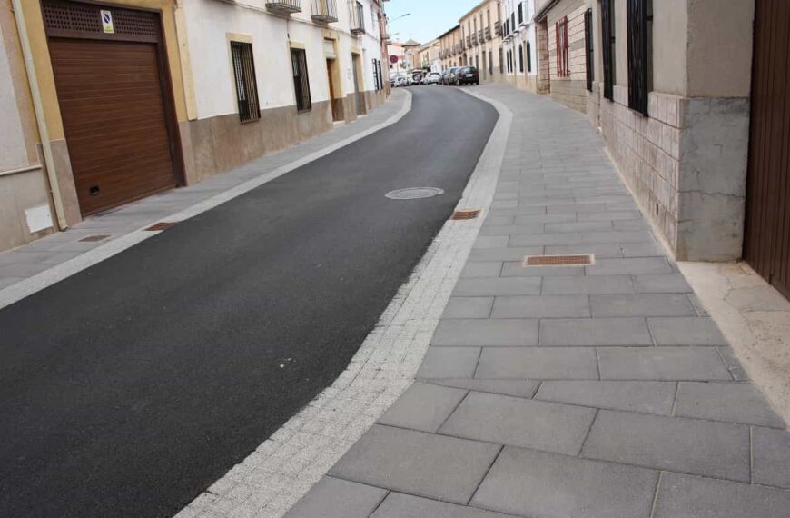 El Ayuntamiento de Torralba de Calatrava continúa mejorando las vías y espacios públicos