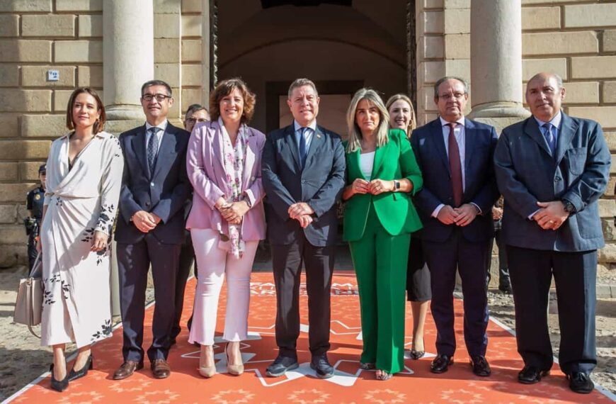 Farcama abre sus puertas en Toledo durante 6 días con talleres de navajas, juegos infantiles y música en directo