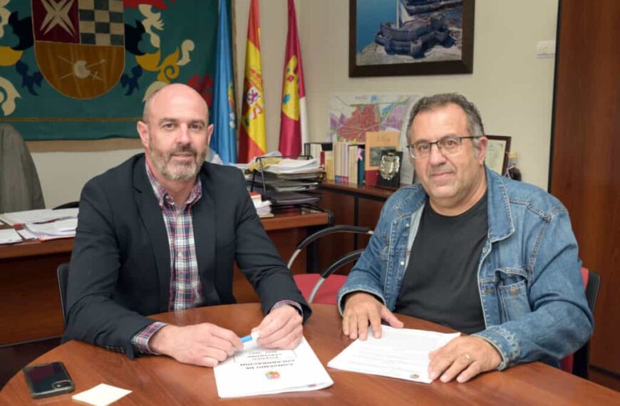 El alcalde y el presidente del Cervantino firman un convenio de colaboración para la actual temporada