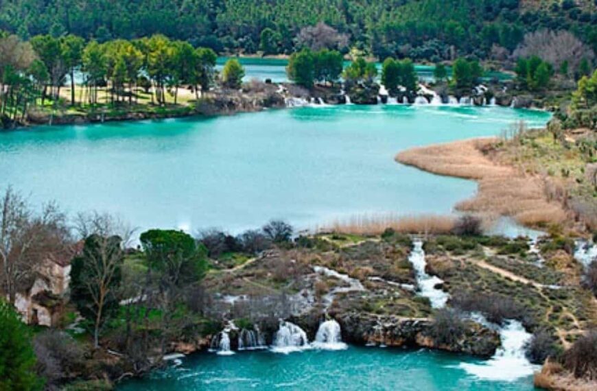 Puente de Azuqueca, fábricas de Luz de Ruidera y una ermita en La Guardia, en riesgo de abandono, según Hispania Nostra