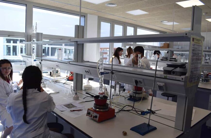 UCLM sitúa a 46 investigadores entre los mejores del mundo según la Universidad de Stanford, nueve más que el año pasado