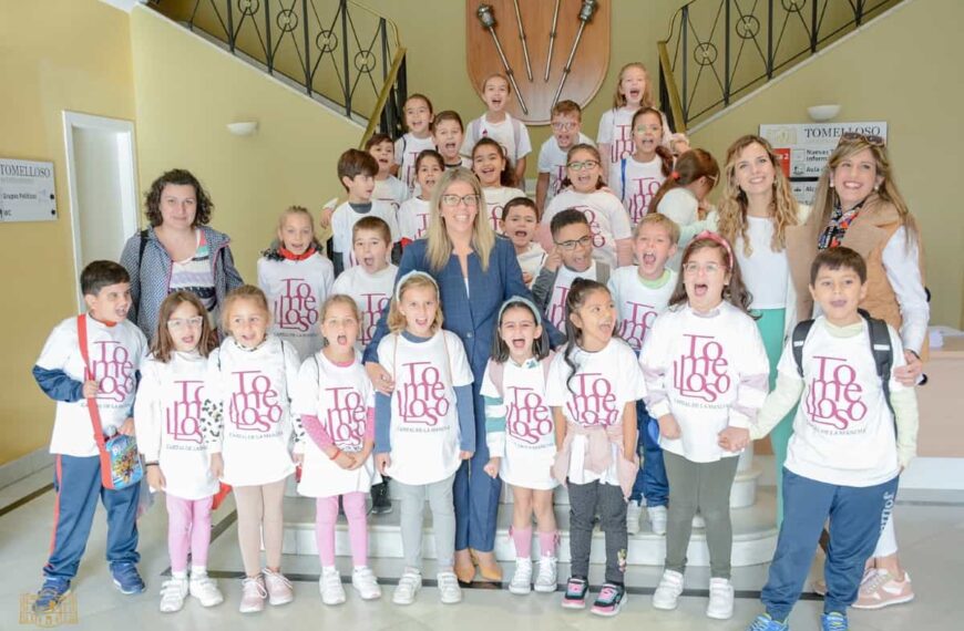 Alumnos de segundo de primaria del colegio Carmelo Cortés visitaron el ayuntamiento de Tomelloso