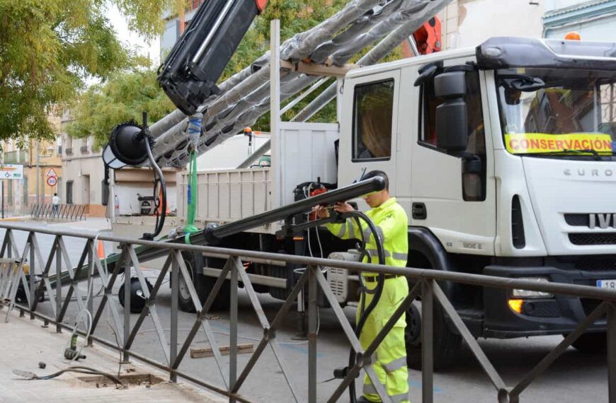 Inició la instalación de nuevas luminarias clásicas y ornamentales en la zona centro de Tomelloso de un proyecto valorado en 3´2 millones de euros