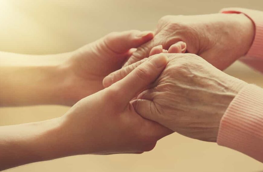 SAC Servicios Sociales busca personal en la ciudad y comarca de Puertollano para auxiliares de ayuda a domicilio y pinches de cocina