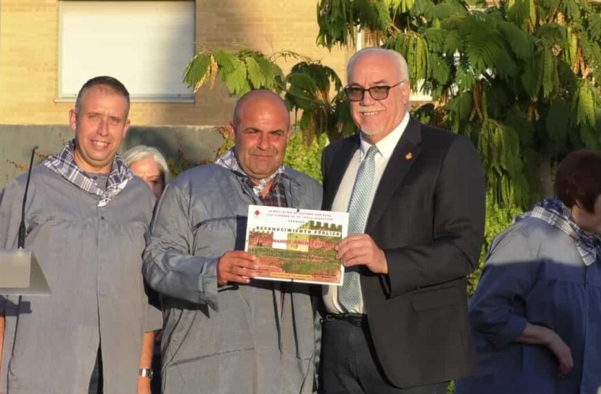 Entregados los galardones de la Asociación de vecinos ‘San Blas’ de Manzanares a colectivos que han apoyado durante la pandemia