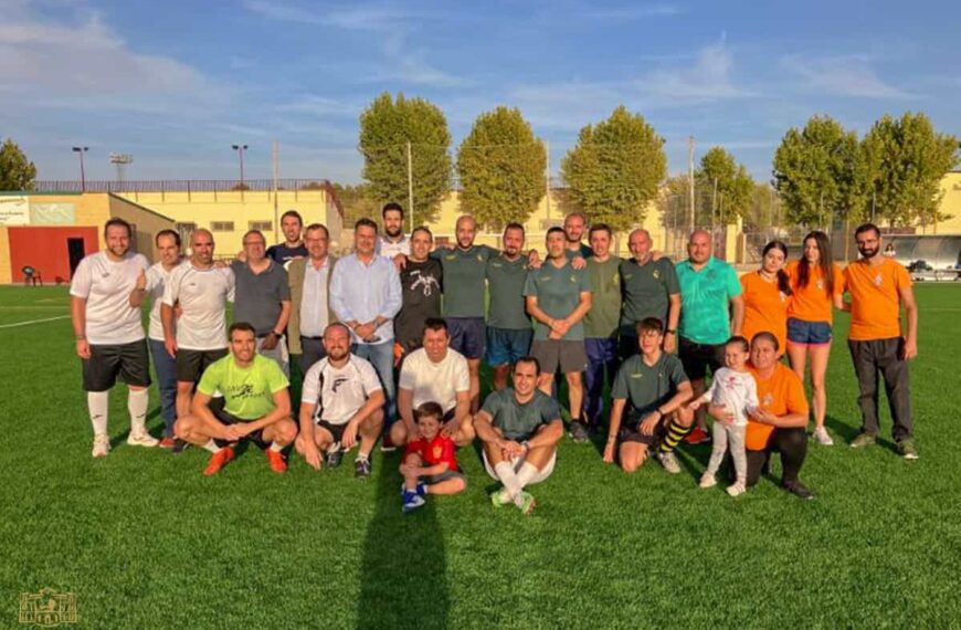 Un encuentro de fútbol celebró la Guardia Civil de Tomelloso en honor a su patrona, la Virgen del Pilar
