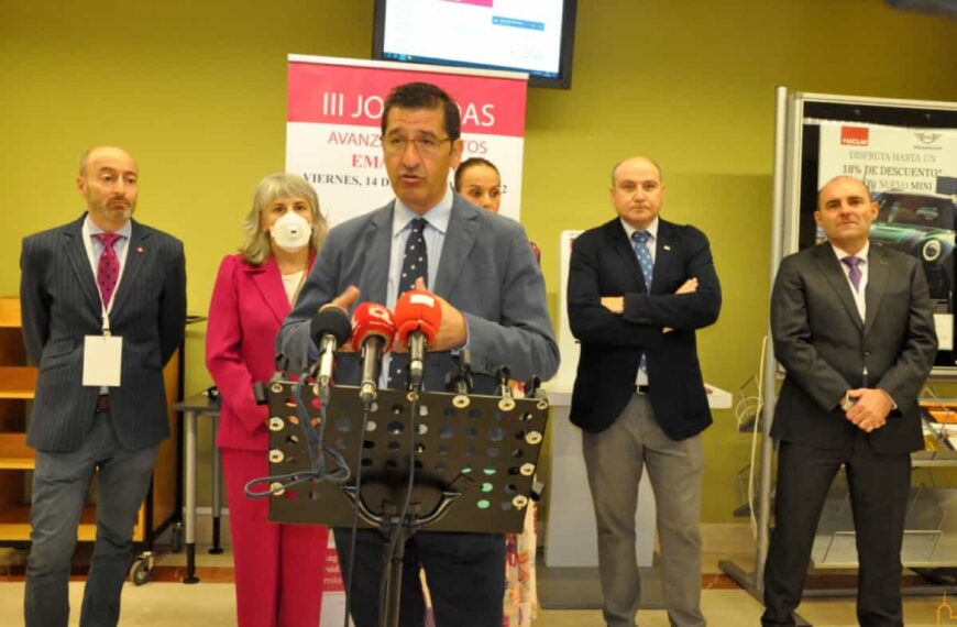 II Jornadas “Avanzando Juntos EM/SFC-SQM” en el Aula Magna de la UCLM de Ciudad Real con la presencia del presidente provincial de Ciudad Real