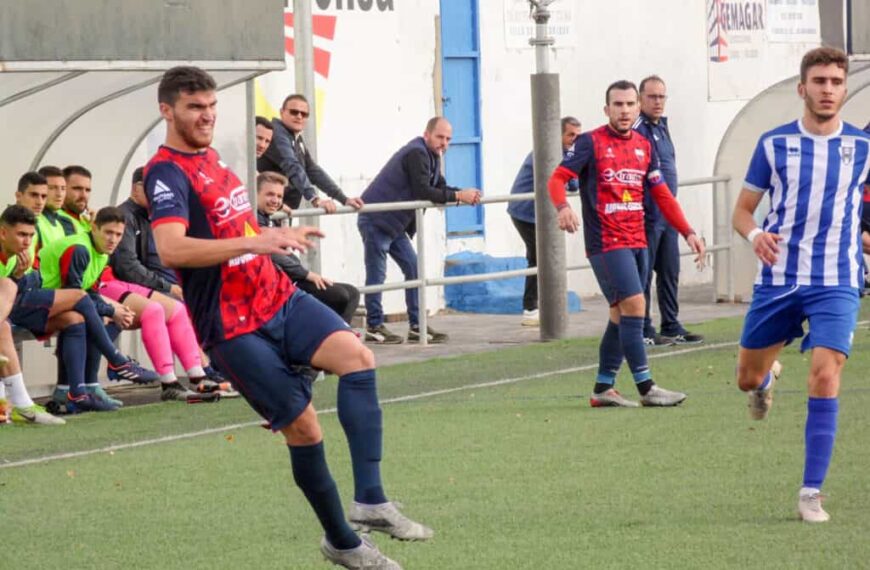 El Villa no puede pasar del empate ante el Hogar Alcarreño