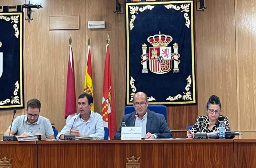 El Pleno conoce los avances en el proceso para cubrir 3 plazas de Policía Local en el Ayuntamiento de Villarrubia de los Ojos